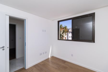 Apartamento à venda com 135m², 4 quartos e 4 vagasQuarto 1