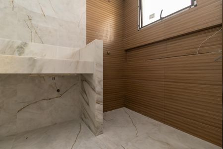 Apartamento à venda com 135m², 4 quartos e 4 vagasBanheiro da Suíte 2