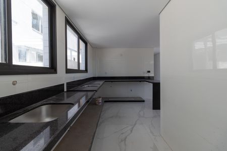 Apartamento à venda com 135m², 4 quartos e 4 vagasCozinha