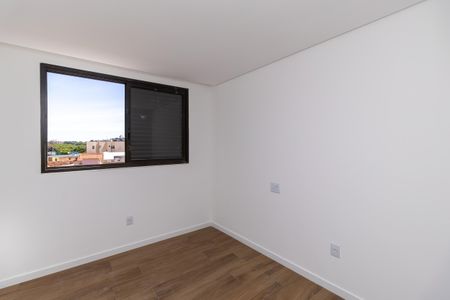 Quarto 1 de apartamento à venda com 4 quartos, 135m² em Santa Rosa, Belo Horizonte