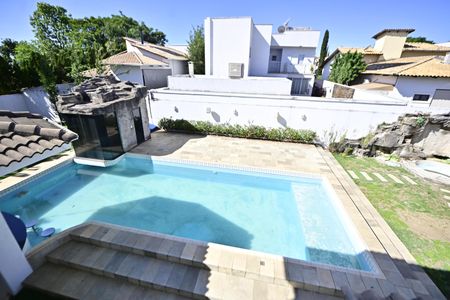 Casa de condomínio para alugar com 400m², 3 quartos e 4 vagas