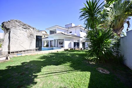 Casa de condomínio para alugar com 400m², 3 quartos e 4 vagas