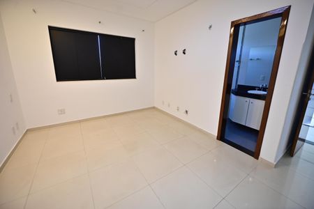 Casa de condomínio para alugar com 400m², 3 quartos e 4 vagas