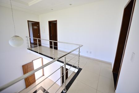 Casa de condomínio para alugar com 400m², 3 quartos e 4 vagas