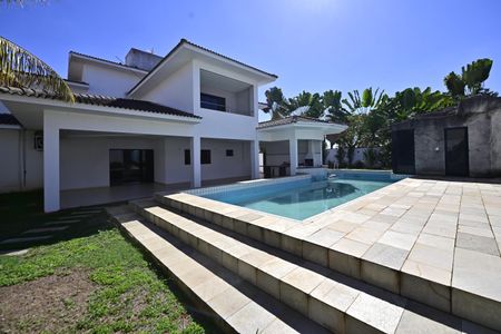 Casa de condomínio para alugar com 400m², 3 quartos e 4 vagas