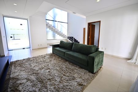 Casa de condomínio para alugar com 400m², 3 quartos e 4 vagas