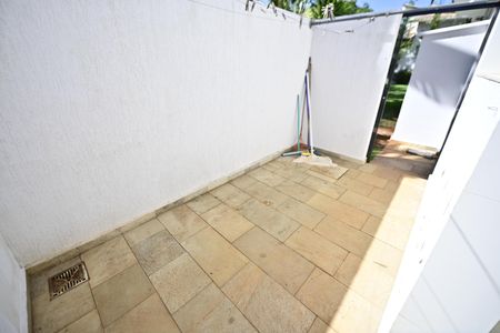 Casa de condomínio para alugar com 400m², 3 quartos e 4 vagas