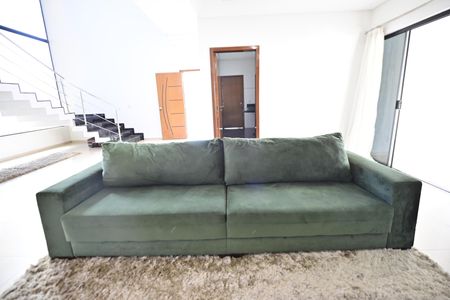 Casa de condomínio para alugar com 400m², 3 quartos e 4 vagas