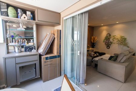 Varanda de apartamento para alugar com 3 quartos, 98m² em Santa Mônica, Uberlândia