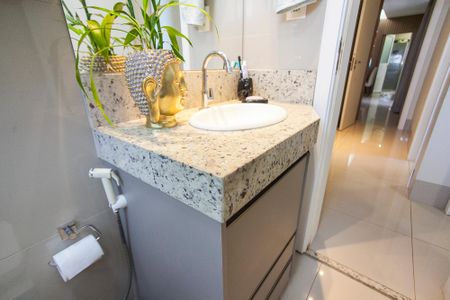 Apartamento para alugar com 98m², 3 quartos e 2 vagas Apartamento para alugar com 98m², 3 quartos e 2 vagasBanheiro Social