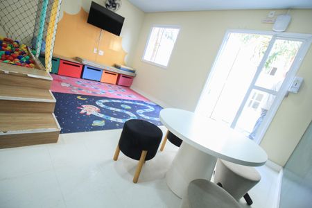 Apartamento para alugar com 42m², 2 quartos e sem vaga