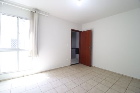 Sala de apartamento para alugar com 2 quartos, 58m² em Cazeca, Uberlândia