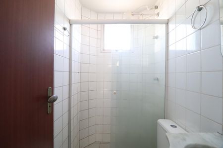 Banheiro Social de apartamento para alugar com 2 quartos, 58m² em Cazeca, Uberlândia