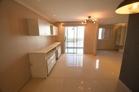 Sala de apartamento para alugar com 2 quartos, 76m² em Chácara Primavera, Campinas