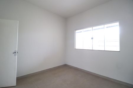 Quarto 1 de casa para alugar com 2 quartos, 60m² em Jardim das Palmeiras, Uberlândia