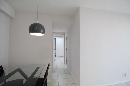 Sala - Corredor de apartamento para alugar com 2 quartos, 79m² em Barra Olímpica, Rio de Janeiro