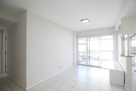 Sala de apartamento para alugar com 2 quartos, 79m² em Barra Olímpica, Rio de Janeiro
