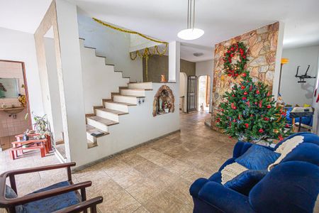 sala de casa à venda com 3 quartos, 376m² em São João Batista, Belo Horizonte