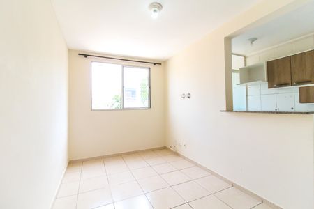 Sala de apartamento para alugar com 2 quartos, 45m² em Vila Raquel, São Paulo