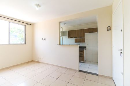 Sala de apartamento para alugar com 2 quartos, 45m² em Vila Raquel, São Paulo