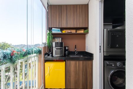 Varanda da Sala  de apartamento para alugar com 2 quartos, 47m² em Vila Carmosina, São Paulo