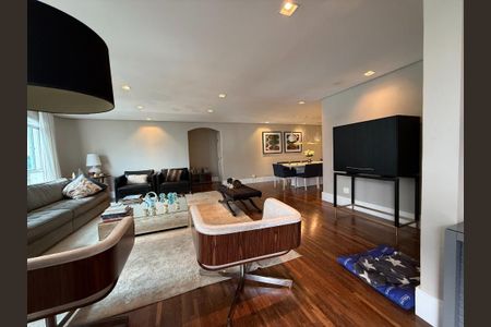 Apartamento à venda com 3 quartos, 167m² em Vila Sofia, São Paulo