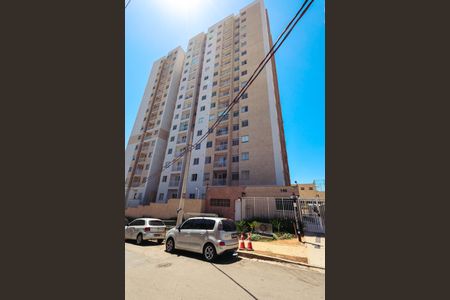 Apartamento para alugar com 38m², 2 quartos e 1 vaga Apartamento para alugar com 38m², 2 quartos e 1 vagaFachada