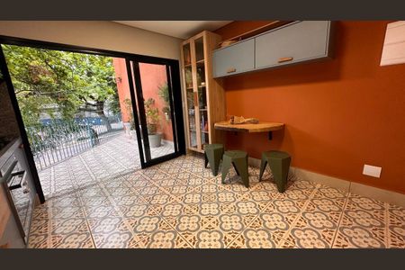 Casa à venda com 3 quartos, 189m² em Vila Madalena, São Paulo