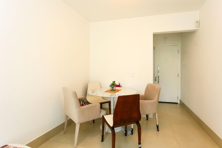 Sala  de apartamento para alugar com 2 quartos, 68m² em Vila Progredior, São Paulo