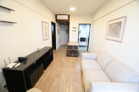 Sala de apartamento para alugar com 1 quarto, 40m² em Centro, Campinas