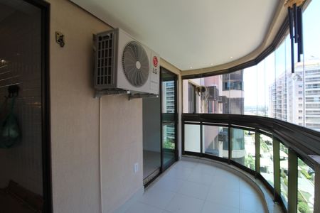 Sala - Varanda de apartamento para alugar com 2 quartos, 76m² em Barra da Tijuca, Rio de Janeiro