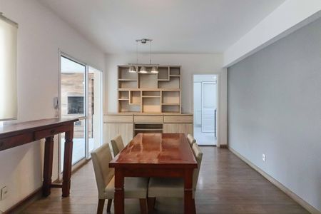 Sala de apartamento à venda com 2 quartos, 109m² em Jardim Arpoador, São Paulo