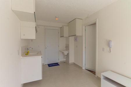Apartamento para alugar com 1 quarto, 27m² em Guaiauna, São Paulo