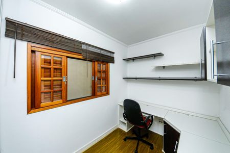 Casa para alugar com 3 quartos, 125m² em Vila Antonieta, São Paulo