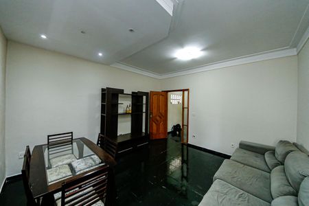 Casa para alugar com 3 quartos, 125m² em Vila Antonieta, São Paulo