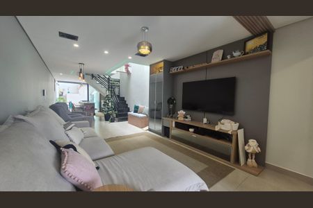 Sala  de casa à venda com 3 quartos, 188m² em Parque das Nações, Santo André