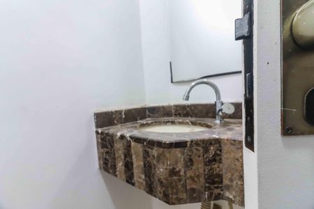 Lavabo de casa para alugar com 2 quartos, 90m² em Jardim Esmeralda, São Paulo