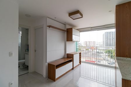 Sala de apartamento para alugar com 2 quartos, 42m² em Parque Industrial Tomas Edson, São Paulo