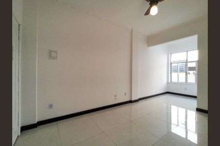 Sala de apartamento à venda com 2 quartos, 66m² em Imperial de São Cristóvão, Rio de Janeiro