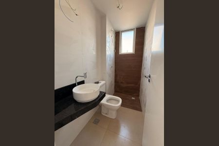 Casa à venda com 2 quartos, 52m² em Santa Rosa, Belo Horizonte