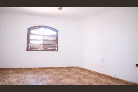 Casa à venda com 5 quartos, 250m² em Vila Macedopolis, São Paulo