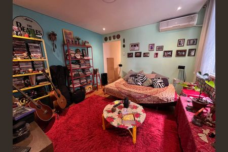 Sala de apartamento à venda com 2 quartos, 68m² em São Geraldo, Porto Alegre