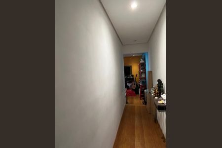 Corredor de apartamento à venda com 2 quartos, 68m² em São Geraldo, Porto Alegre
