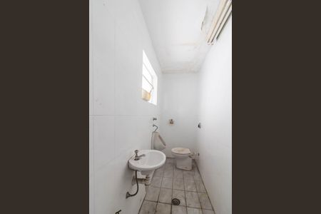 Banheiro de casa à venda com 1 quarto, 350m² em Jardim Cocaia, Guarulhos