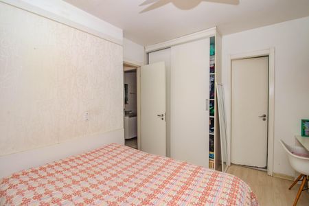 Suíte de apartamento à venda com 2 quartos, 73m² em Jardim Lindóia, Porto Alegre