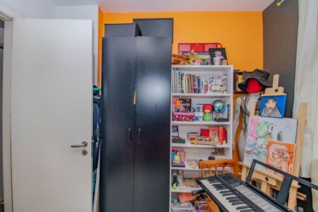 Quarto de apartamento à venda com 2 quartos, 73m² em Jardim Lindóia, Porto Alegre