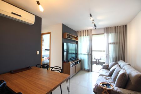 Sala de apartamento à venda com 3 quartos, 76m² em Barra Olímpica, Rio de Janeiro