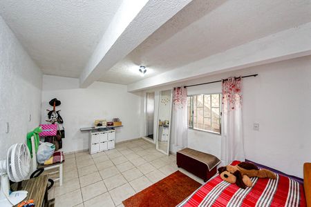 Casa para alugar com 2 quartos, 180m² em Jardim das Rosas (zona Leste I), São Paulo