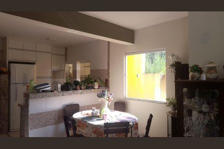 Casa à venda com 5 quartos, 350m² em Marazul, Niterói