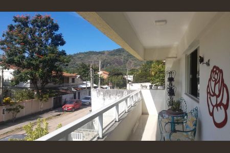 Casa à venda com 5 quartos, 350m² em Marazul, Niterói